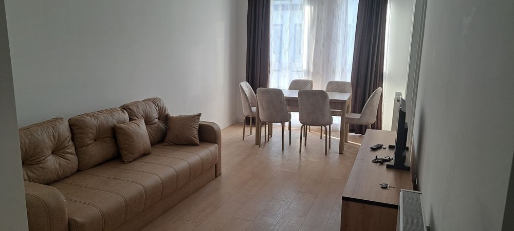 Inchiriez apartament 3 camere floresti