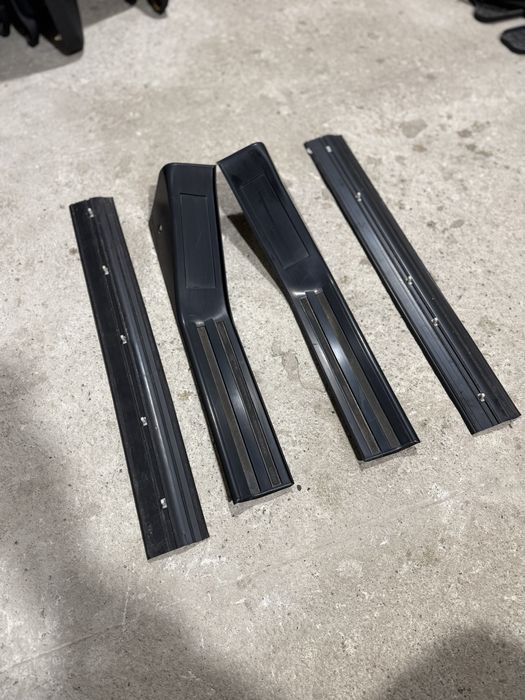 Накладки (Порожки) на BMW e36