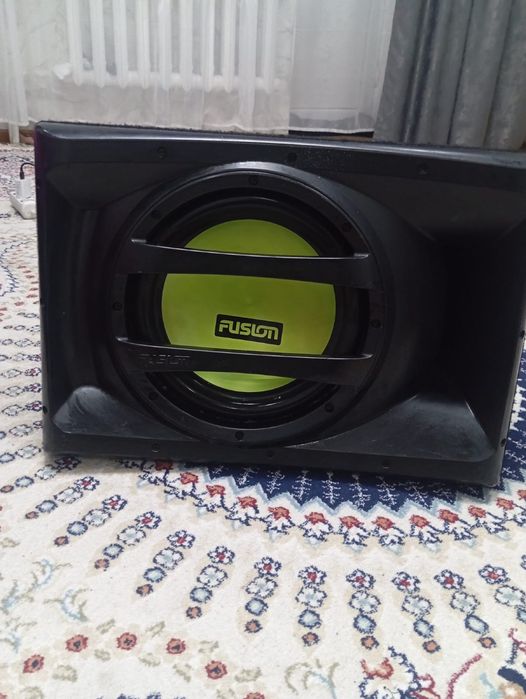 сабвуфер FUSION.