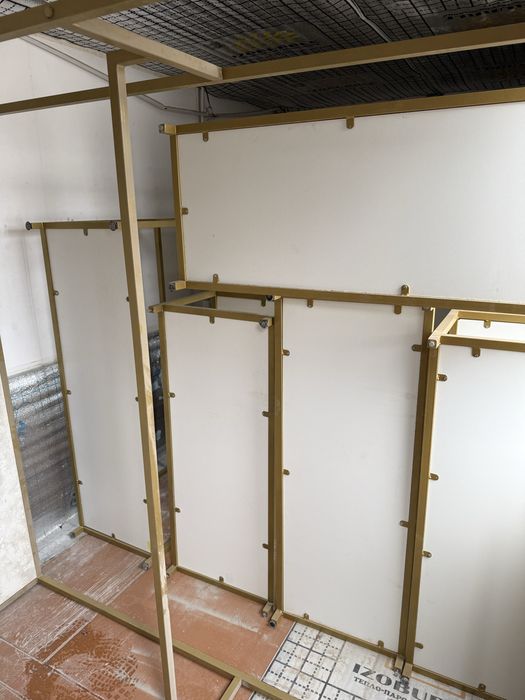 Магазин учун стеллажлар бор 8 дона