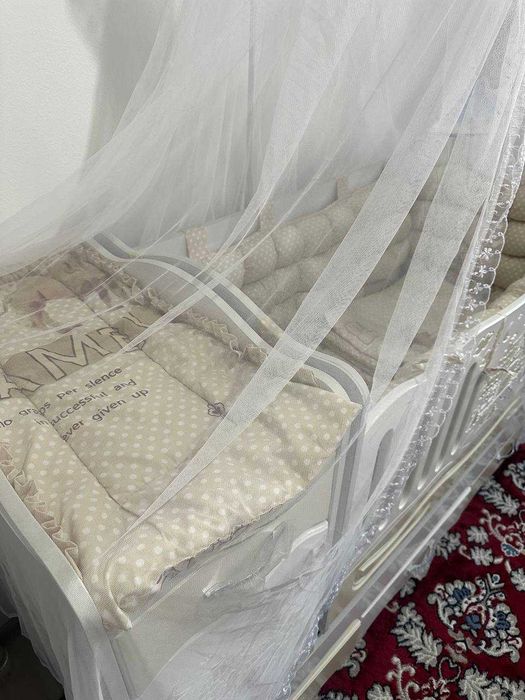 Bolalar yotog'i. Yangi.