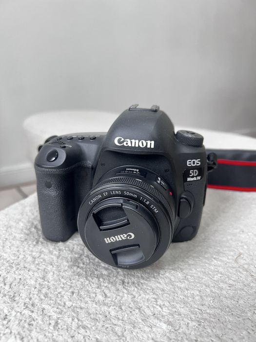 Продам Canon 5D mark 4 б/у
