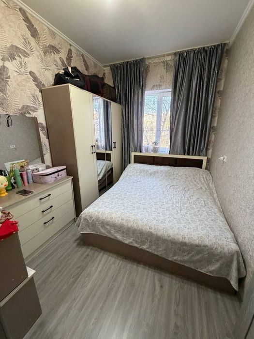 Продается 3 комн. квартира в Ангрене. 3 таж центр