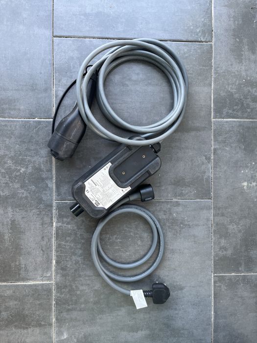 Cablu incarcare bmw 220v