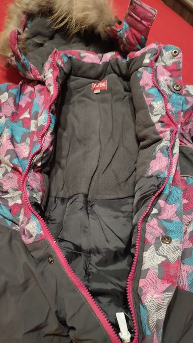 Продам зимний комбинезон на девочку