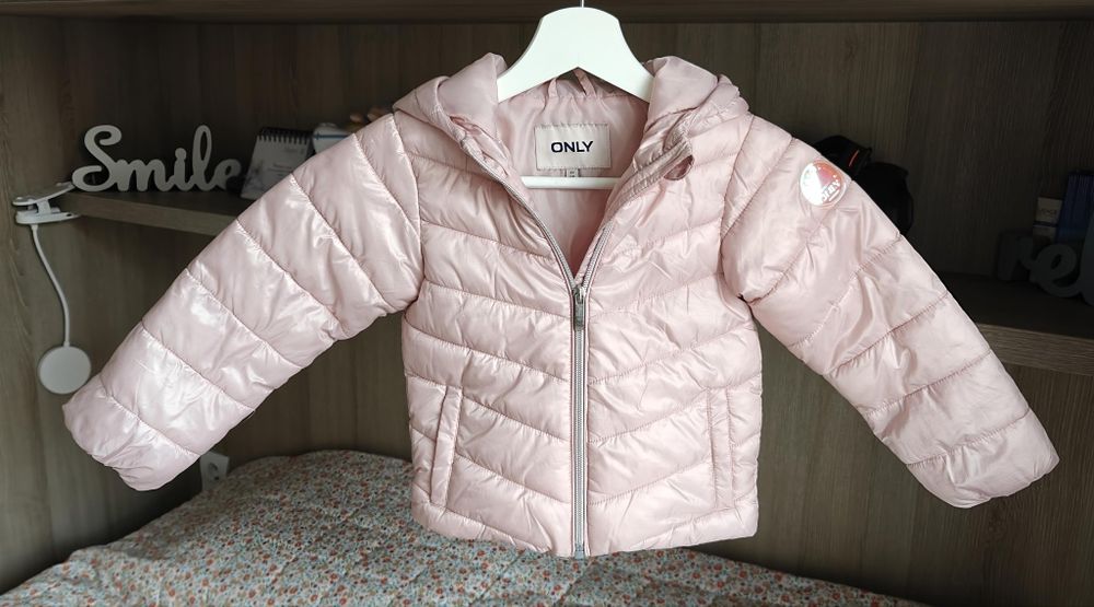 Пролетно яке за момиче размер 98-104 см.