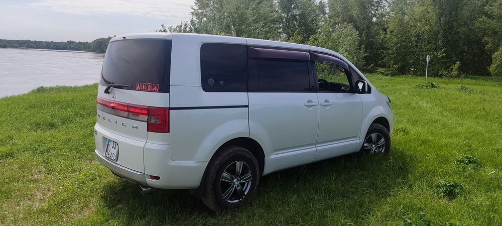 Mitsubishi Delica D5