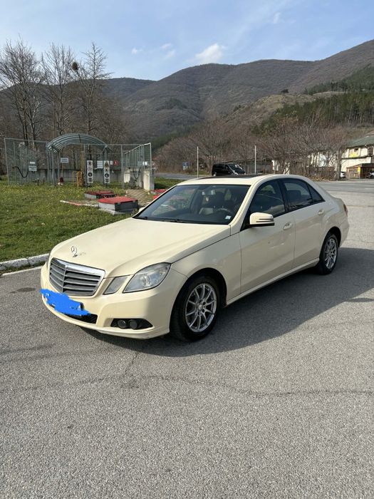 Мерцедес  Е200 cdi 2012 година автоматик