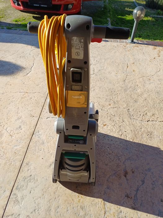 Bissell big green ( професионален екстрактор)