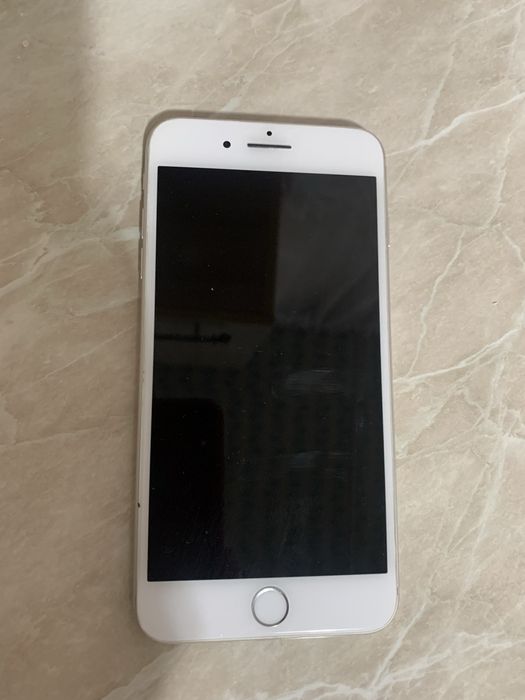 Продам Айфон 7+ 128гб