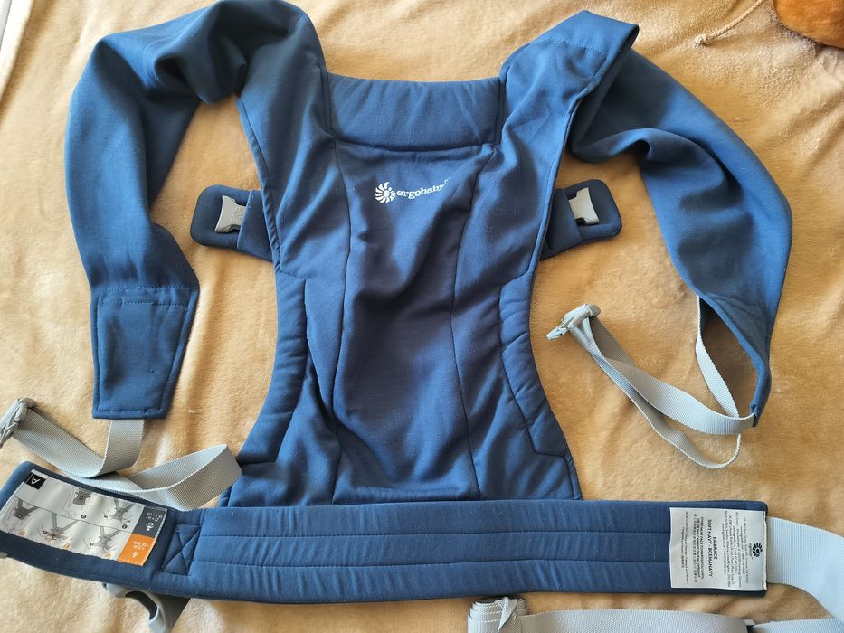 Ергономична раница Ergobaby embrace