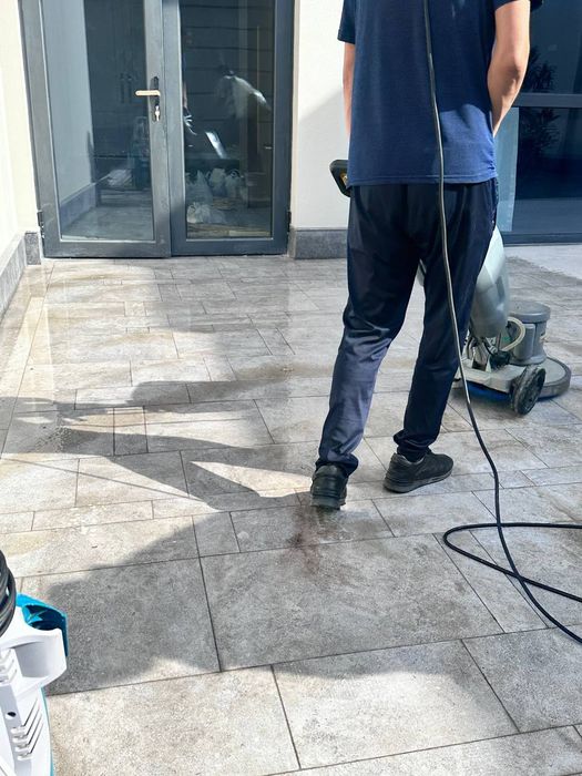 Fasad va bruschatka yuvish. Uy tozalash. Mebel va gilam himchistkasi