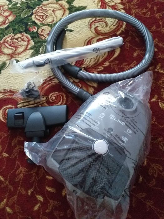 Yangi ishlatilmagan. garantiyasi bor. Italyanski pilisos