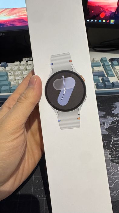 Продам Samsung Galaxy watch 7 44mm silver в хорошем состоянии фулл ком