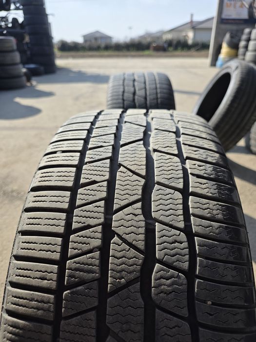 Vând 2 anvelope iarna Continental 255 40 R18