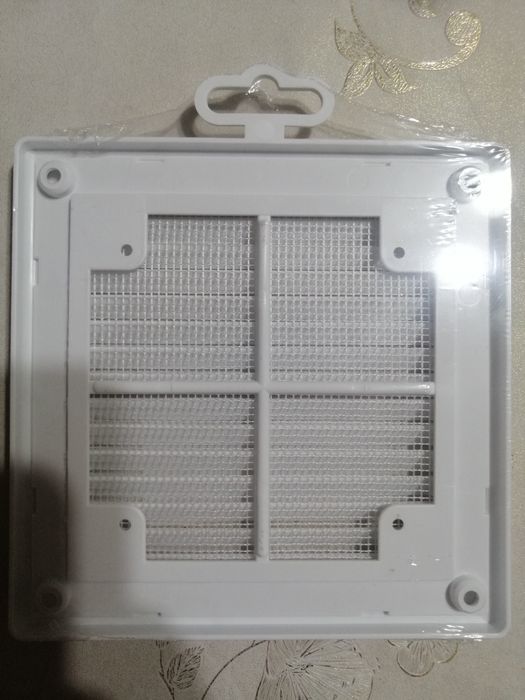 Продам вентиляционную решётку