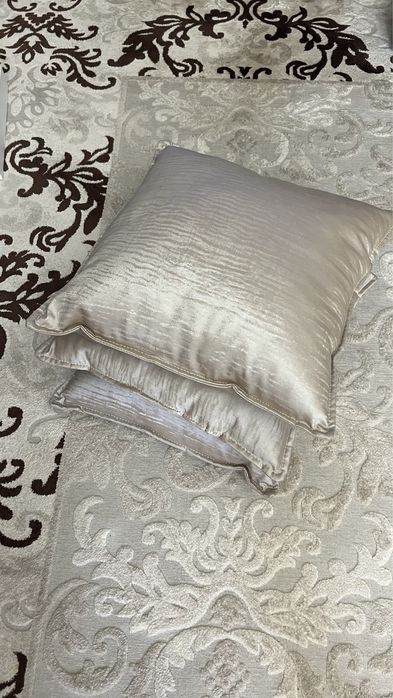 Подушки декоративные, диванные