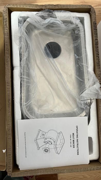 Mașina de tocat profesională Meet Mincer AL22C