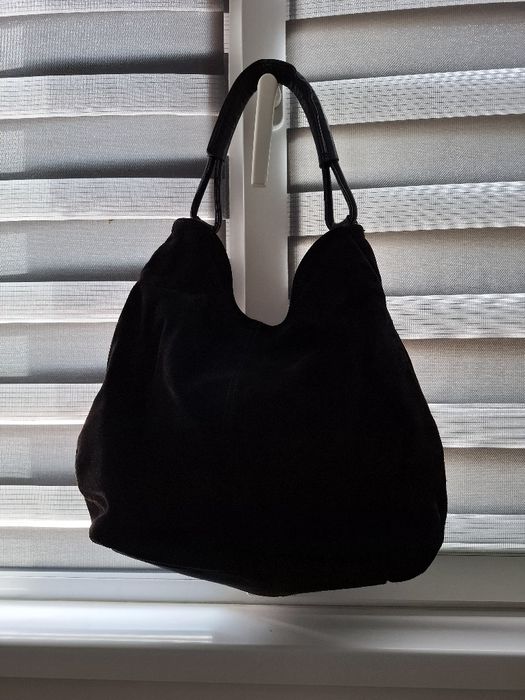 Дамска чанта от естествен набук