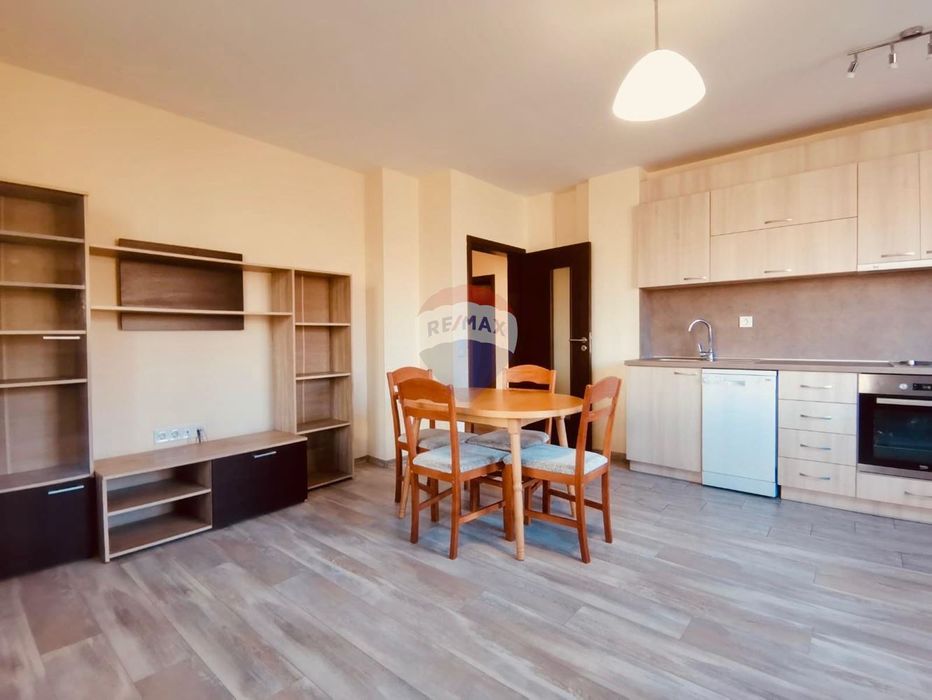 Апартамент с две спални и ПАРКОМЯСТО на удобна локация,Техникумите, г