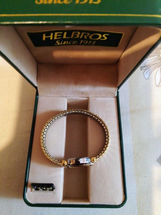 Дамски стилен часовник HELBROS