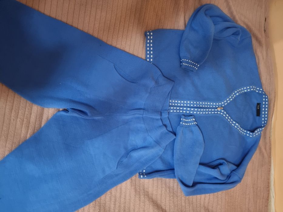 Моден сет комфортно стилно облекло