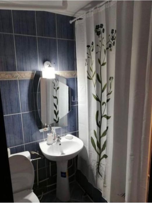 Central, garsoniera decomandată