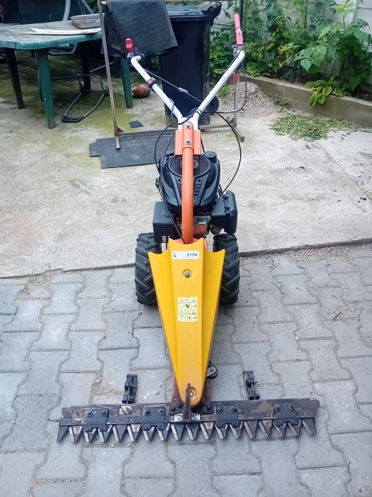 Vând motocositoare Ruris 777k