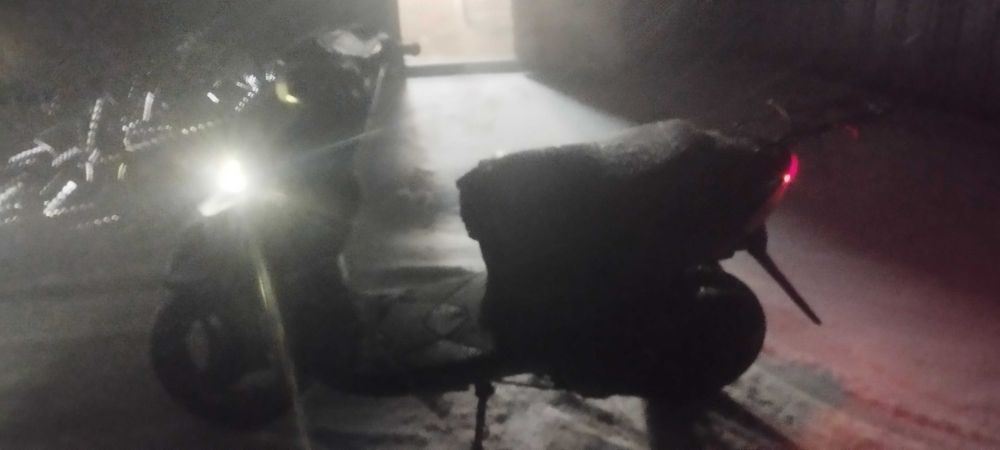 Suzuki lets 2 new скутер/мопед