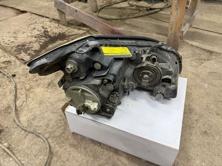 Фара на Лексус рх 330 левая