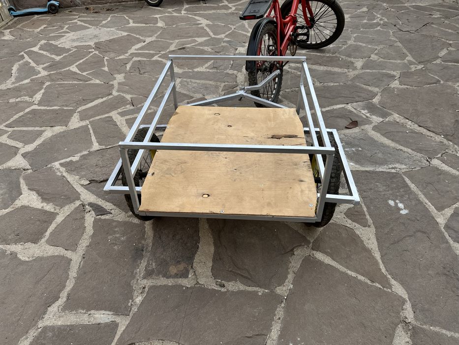 Прицеп для велосипеда