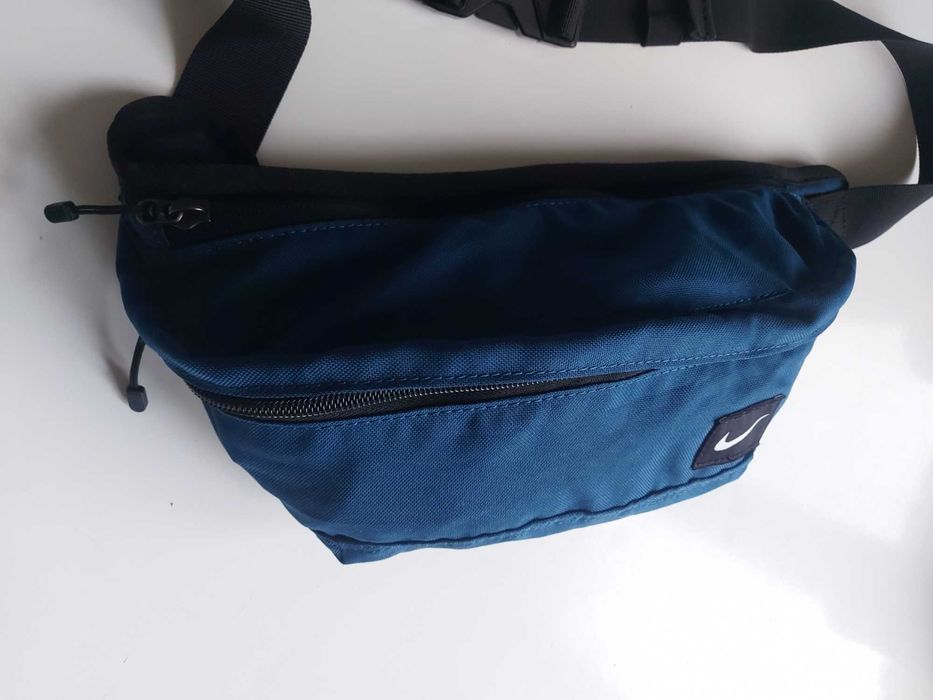 Nike ,чанта през рамо банан ,като нова