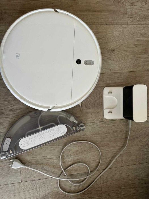 Robot de aspirare Xiaomi Mi Robot Vacuum Mop Cleaner, 40W, 0.6 l, WI-FI