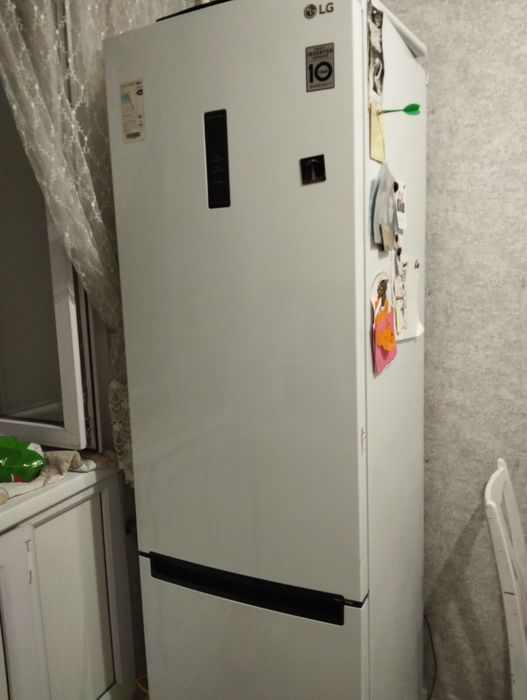 Продам холодильник