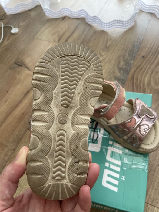 Продам сандали детские minimen