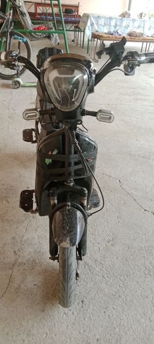 Скутор электрический  sk8 pro