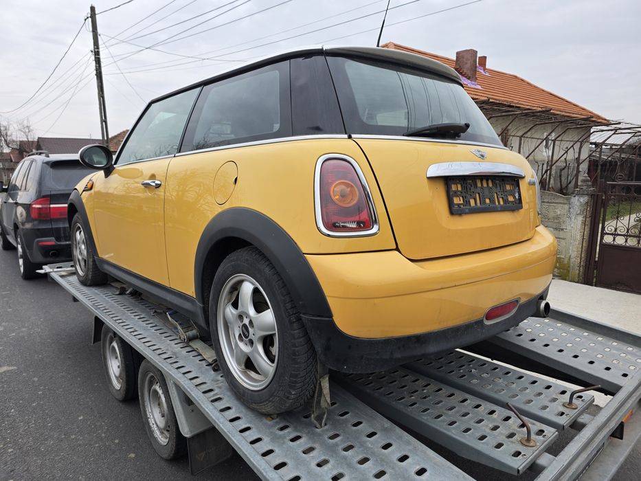 Vand mini cooper 1.6 benzina din 2009 radiat pt dezmembrat.perfect funcțional!!!