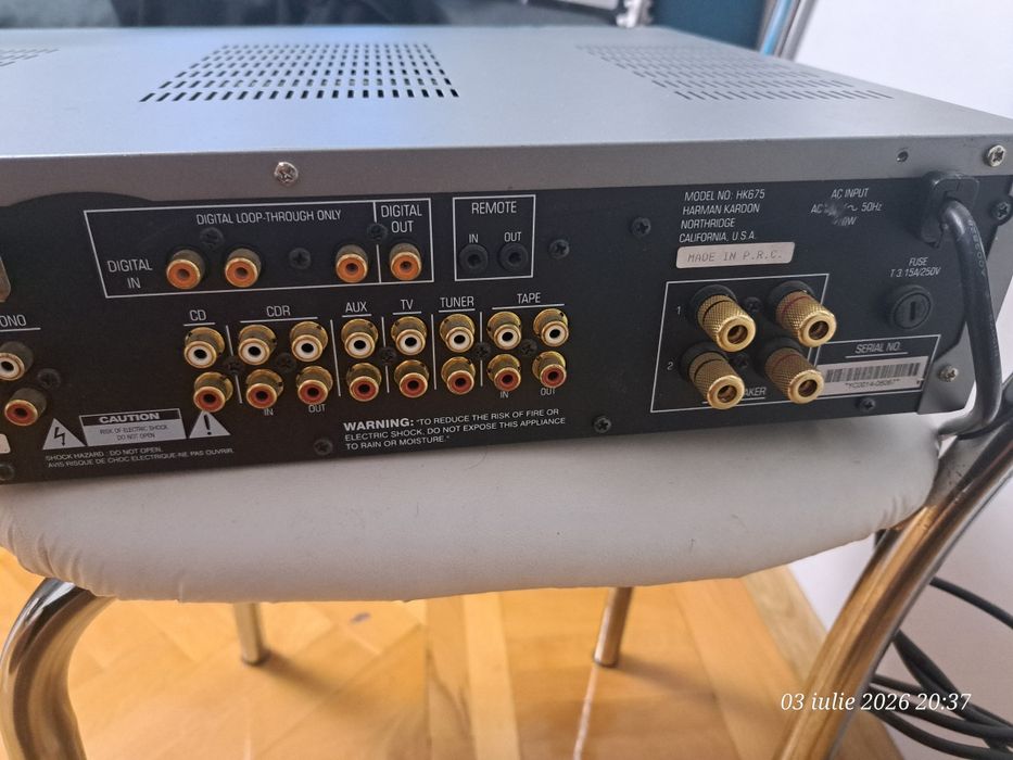 Forță și Rafinament American: Amplificator Stereo Harman Kardon HK 675 – High Current Capability
