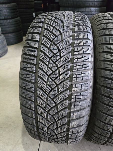255/45/20 GOODYEAR 4бр