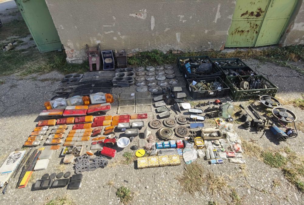Piese vechi masina Dacia 1300, Dacia 1310,etc.
