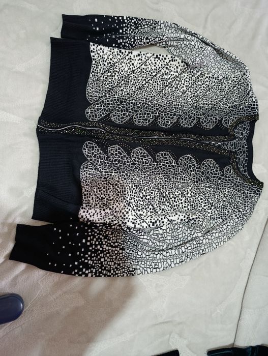 Джемпр 50-52 размер новый