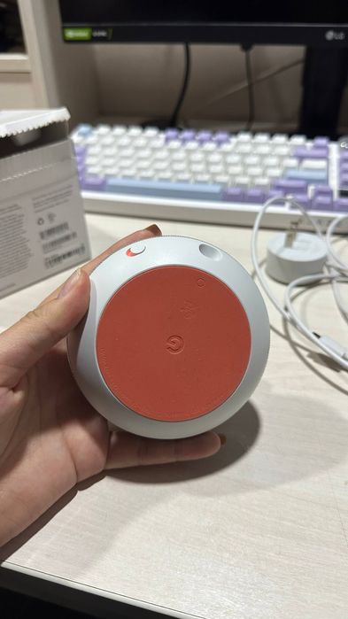 Продаю Google Home Mini.