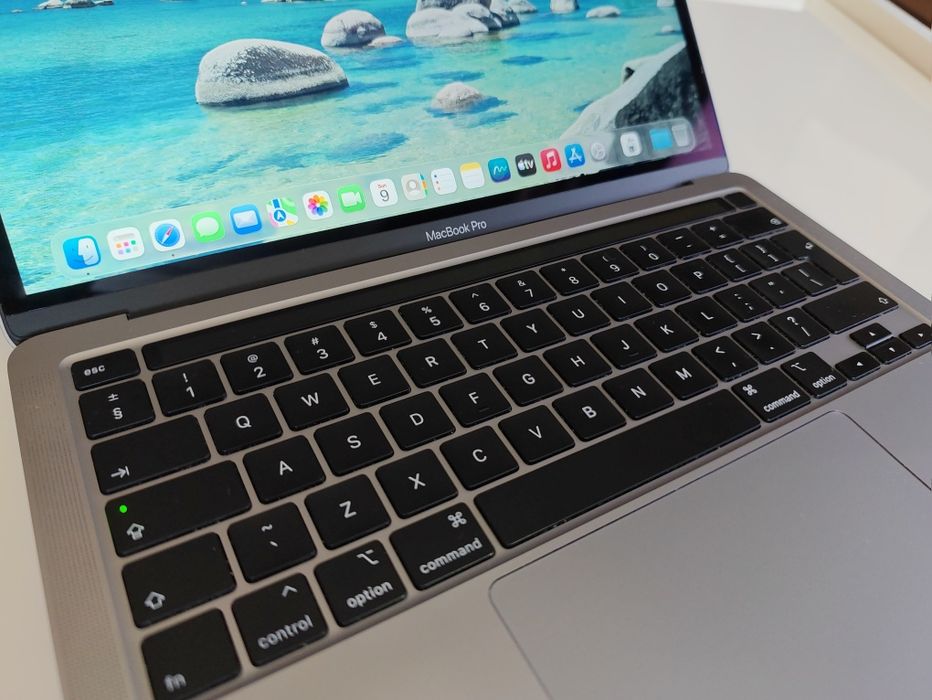 MacBook Pro 13 2020 | Intel Core i7 | 32 Ram | 1TB SSD