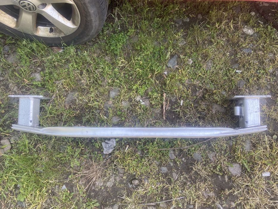 Задна греда Vivaro mk3  toyota proace peugeot expert