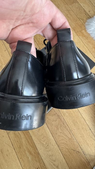 Pantofi piele lacuita Calvin Klein 44 impecabili