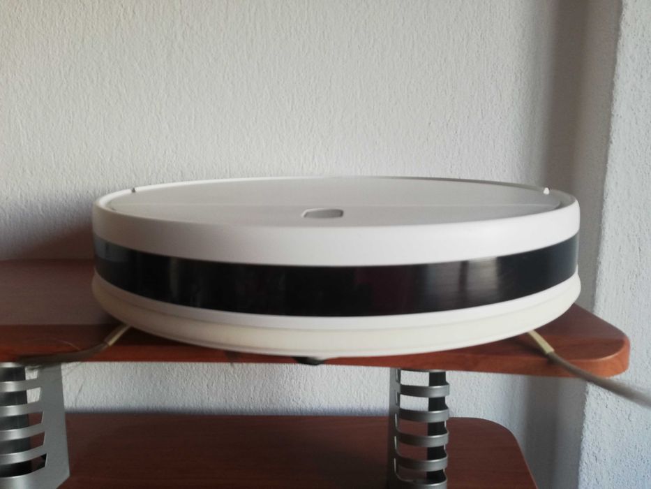 Mi Robot Vacuum-Mop Essential прахосмукачка робот