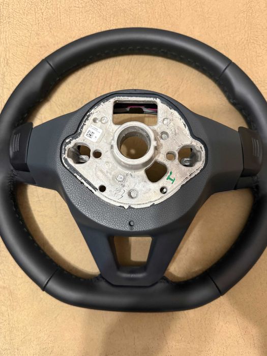 Чисто нов,оригинален мултиволан за Фолксваген-Volkswagen