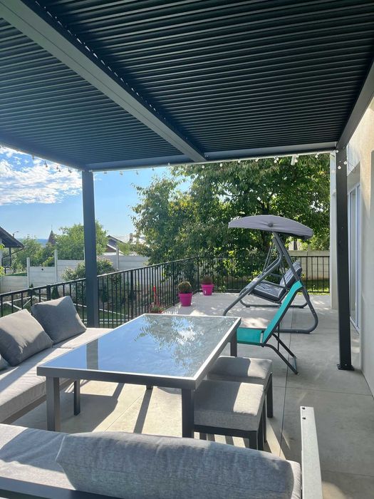 Vand casă, zona Victoriei,11 ari de teren