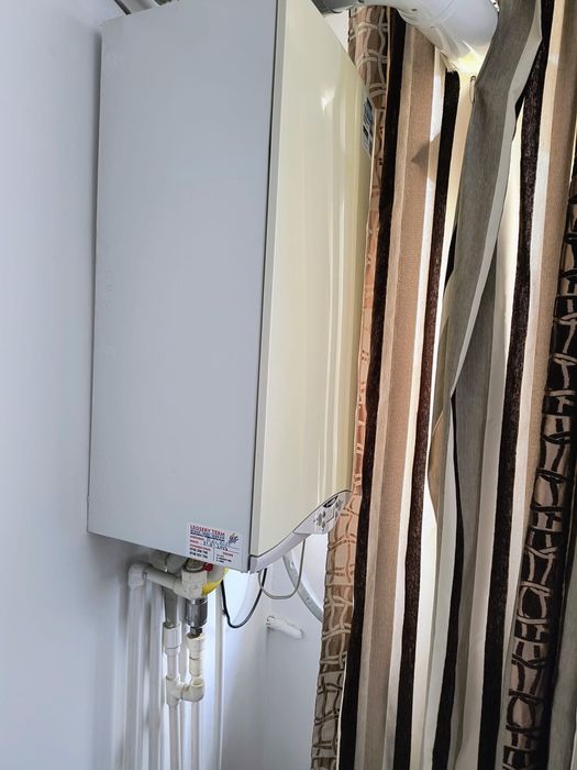 Persoana fizica vand garsoniera tiglina 1 (flori)