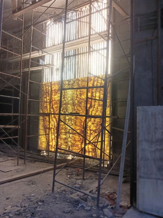 Onix ustanovka granit mramor